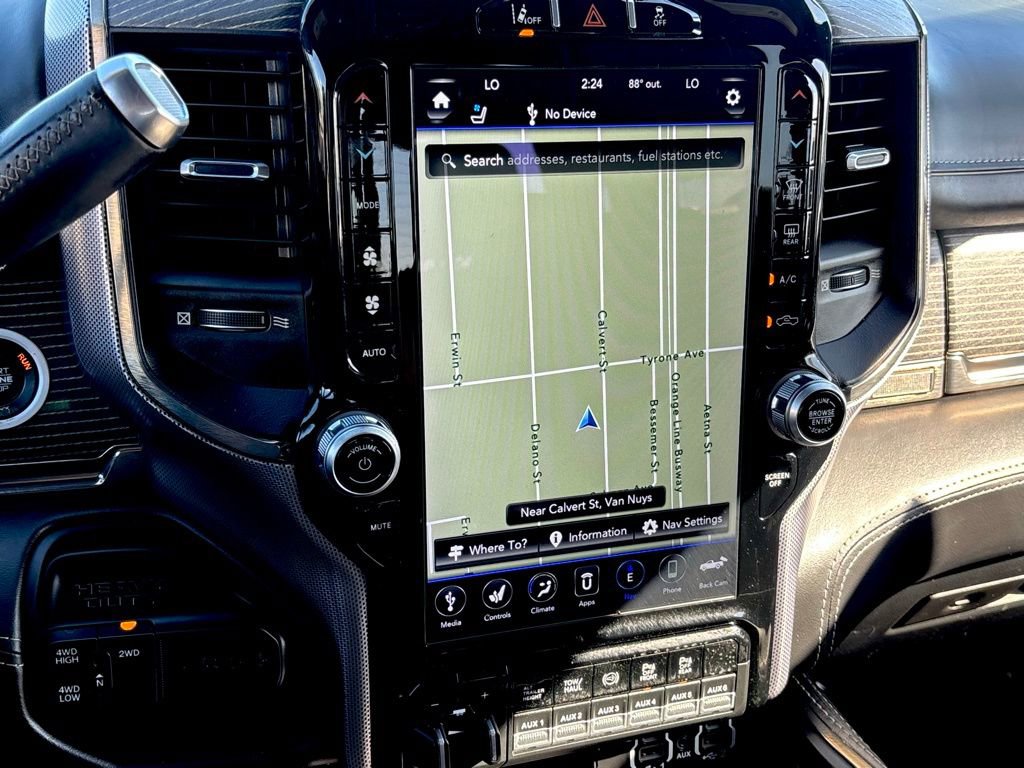 Used 2020 RAM 3500 Limited w/ Max Tow Package image 20