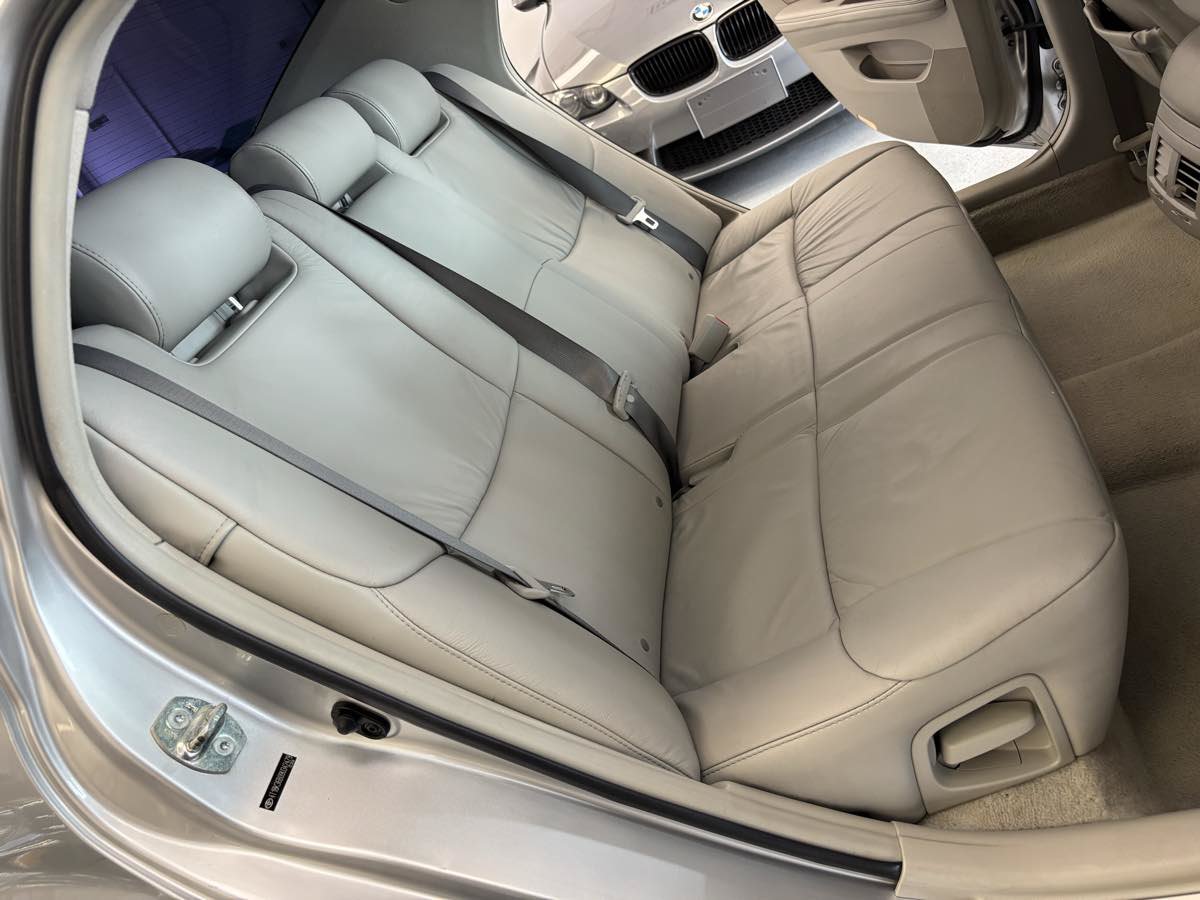 Used 2009 Toyota Avalon XLS FWD image 18