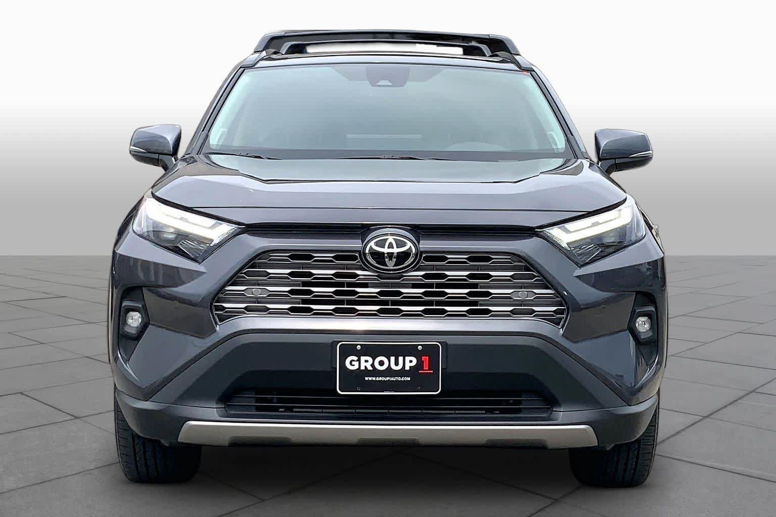 Used 2025 Toyota RAV4 Limited FWD image 4