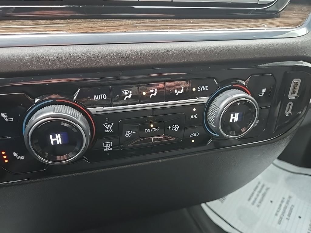 Used 2025 Chevrolet Silverado 1500 LT image 68