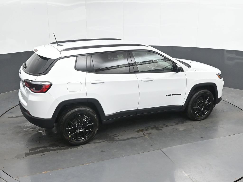 New 2026 Jeep Compass Latitude AWD/4WD image 31