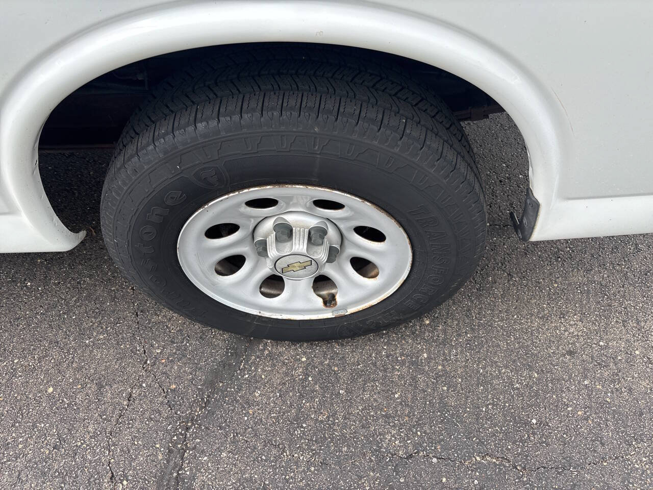 Used 2013 Chevrolet Express 1500 AWD image 10