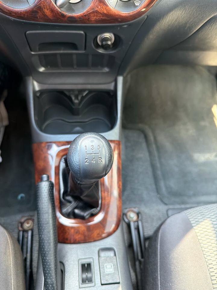 Used 2005 Toyota RAV4 2WD image 14