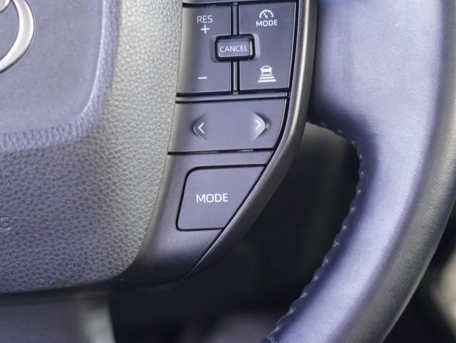 Used 2024 Toyota Prius LE image 21