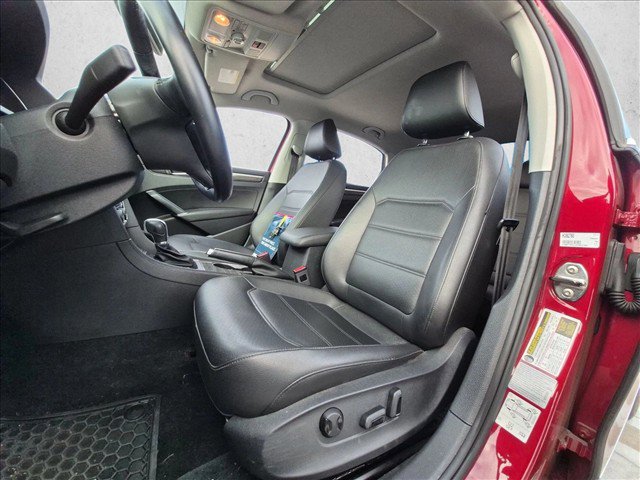 Used 2017 Volkswagen Passat 1.8T SE w/ SE Lighting Package FWD image 15