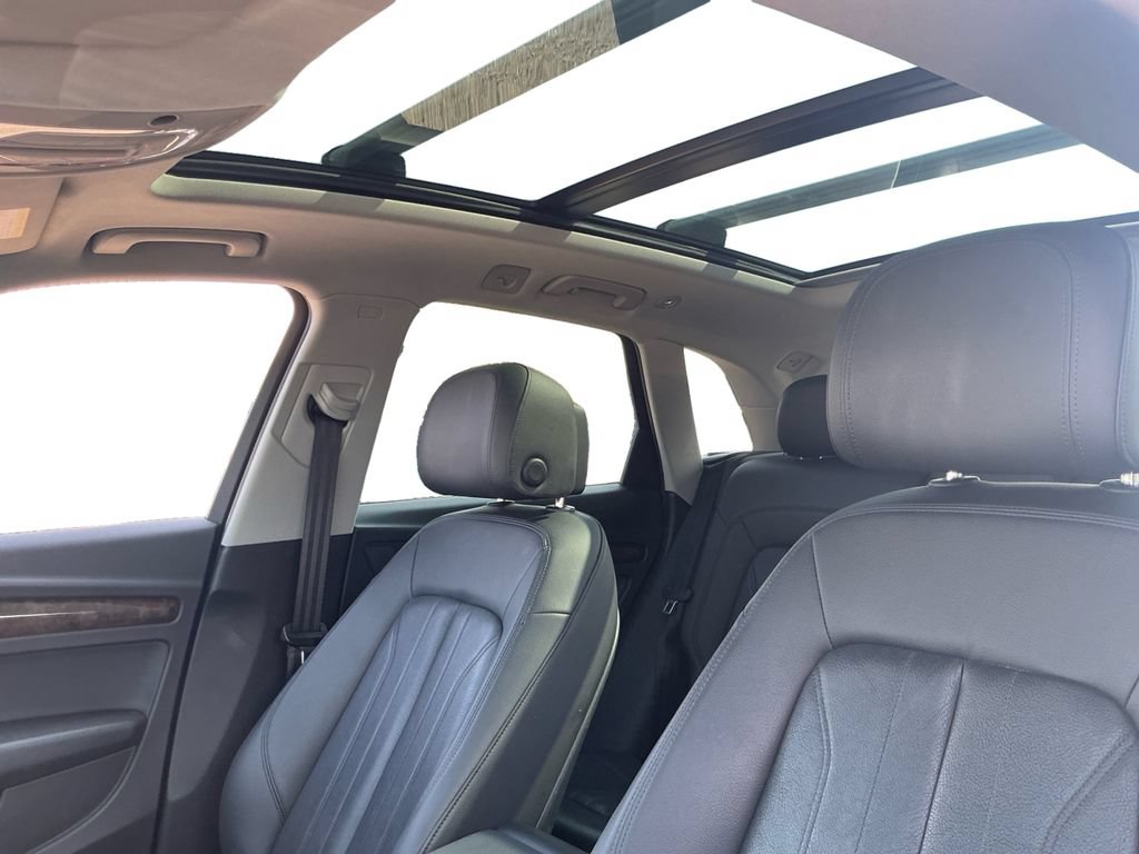 Used 2018 Audi Q5 2.0T Premium AWD/4WD image 24