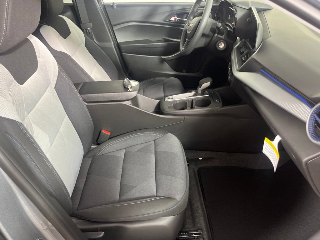 New 2026 Chevrolet Trax LS w/ LS Convenience Package FWD image 9