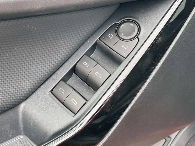 New 2026 Chevrolet Equinox LT w/ Convenience Package II FWD image 24