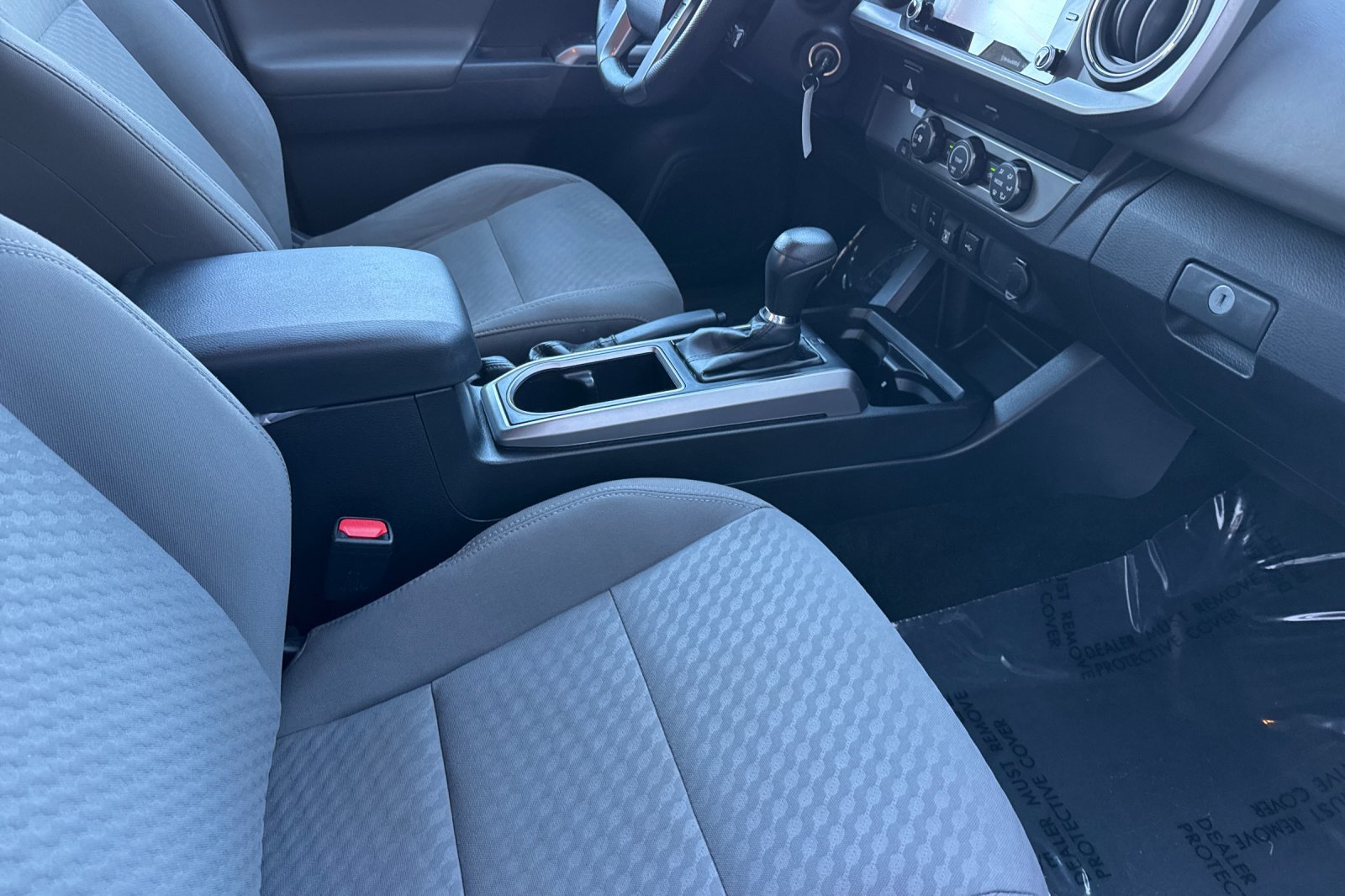 Used 2020 Toyota Tacoma SR5 RWD image 15