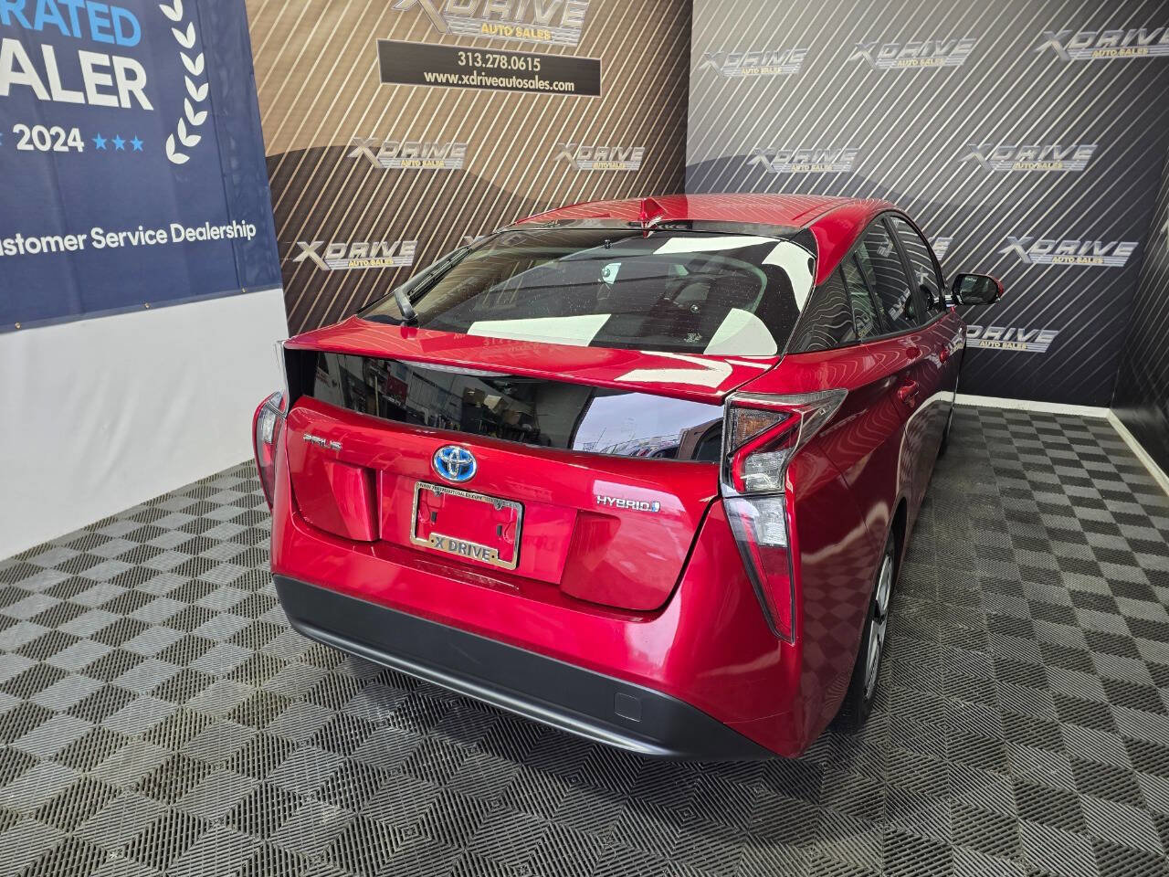 Used 2017 Toyota Prius Three FWD image 16