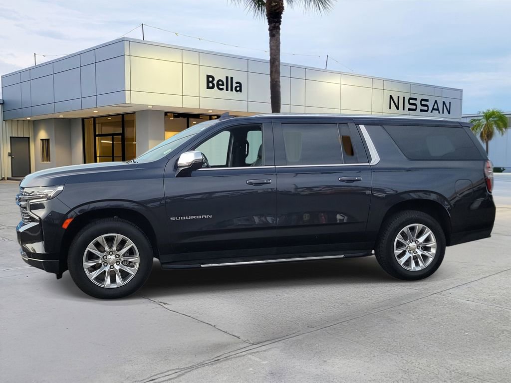 Used 2023 Chevrolet Suburban Premier image 2