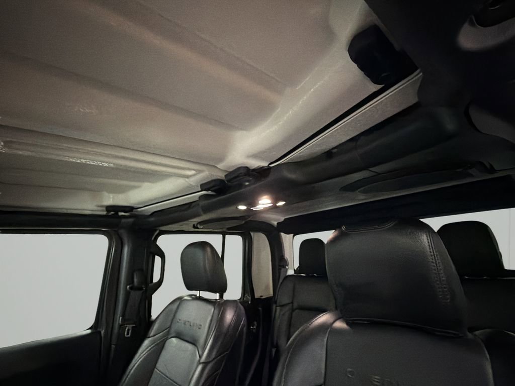 Used 2021 Jeep Gladiator Overland w/ Popular Equipment Package image 17