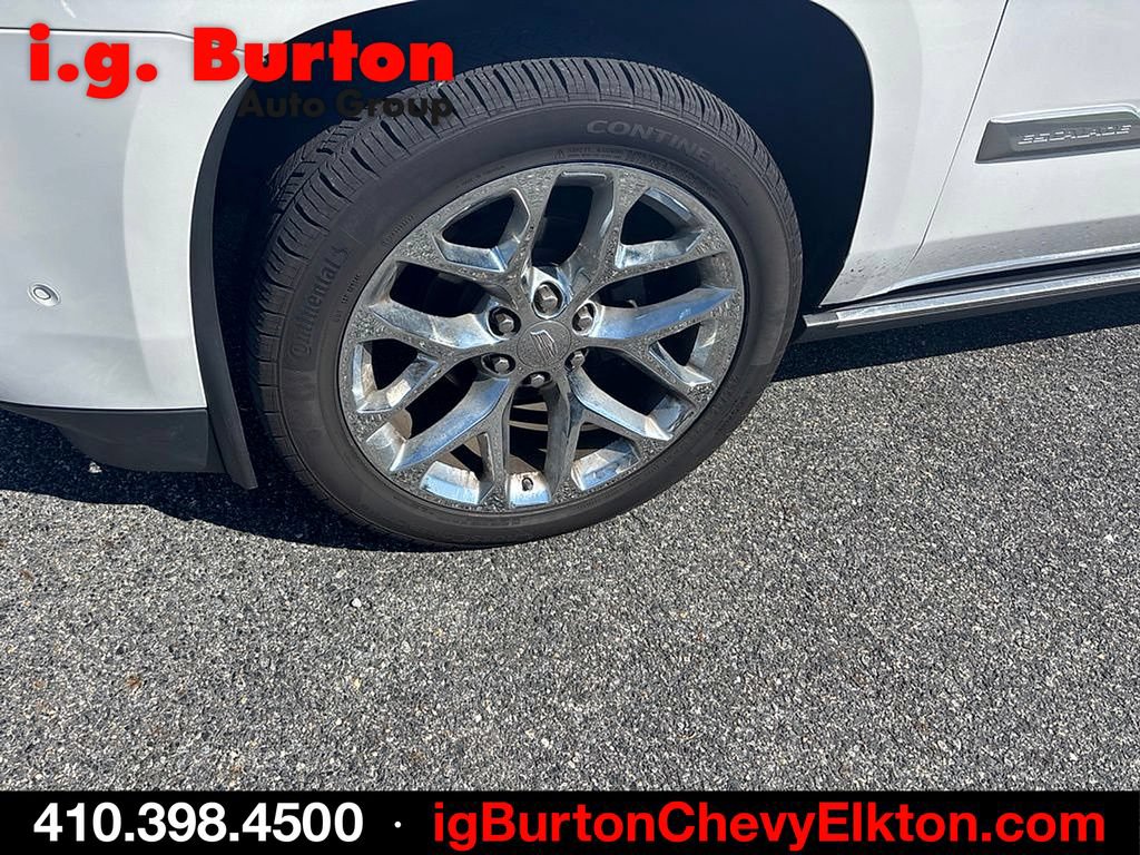 Certified 2019 Cadillac Escalade ESV Premium Luxury AWD/4WD image 4