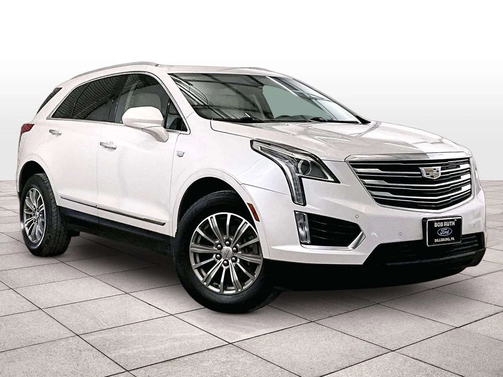 Used 2019 Cadillac XT5 Luxury FWD image 3