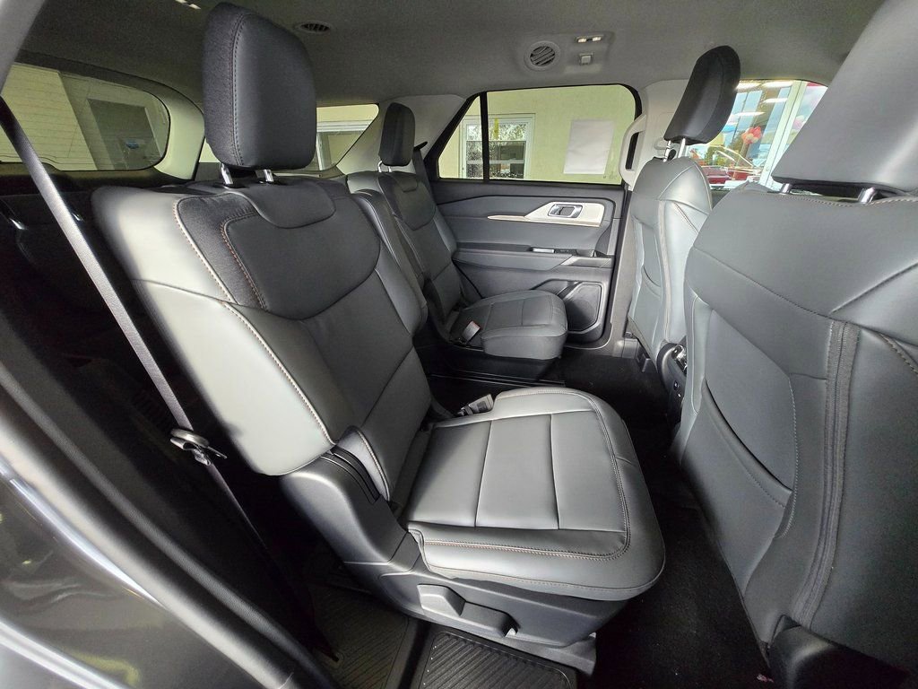 New 2026 Ford Explorer Active w/ Active Comfort Package image 25