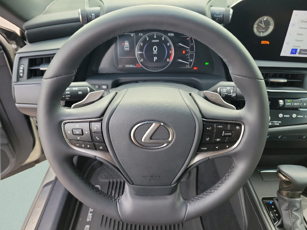 Used 2024 Lexus ES 350 w/ Premium Package FWD image 18
