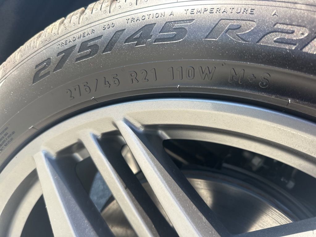 Used 2025 Ford Explorer ST-Line w/ Premium Package image 34