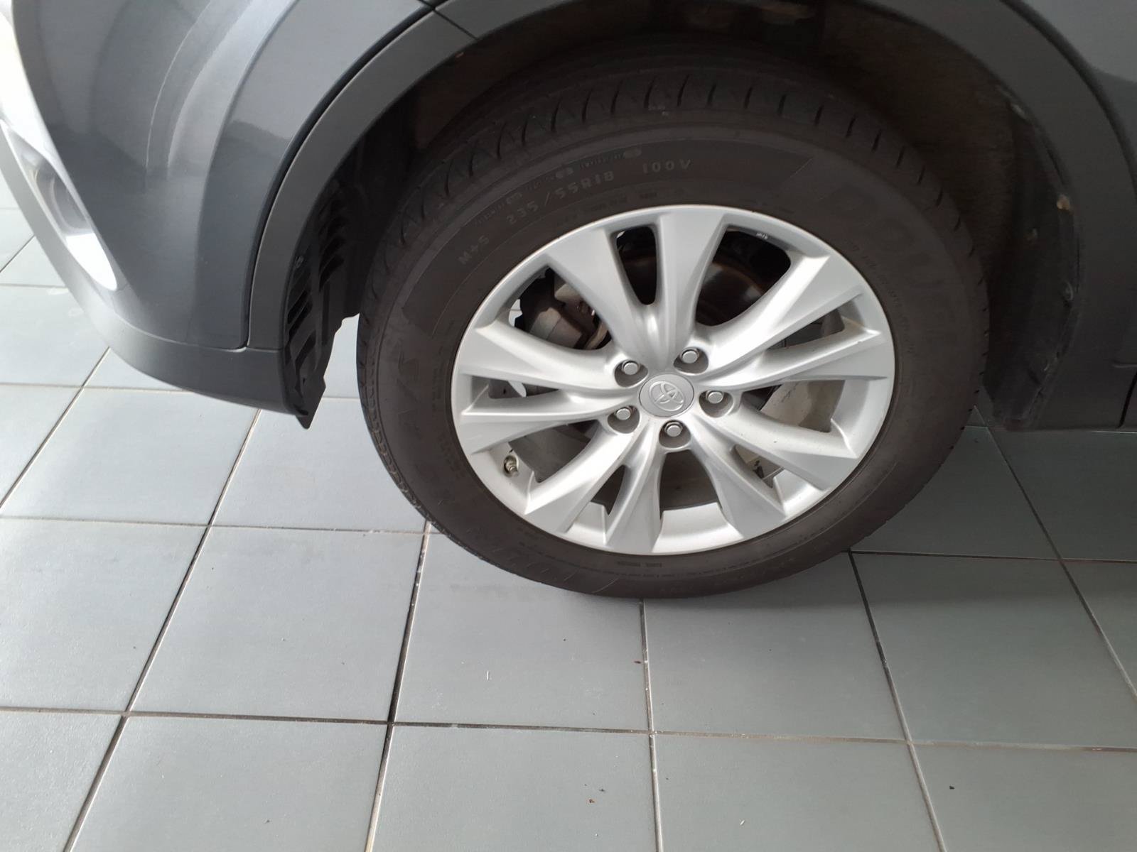 Used 2015 Toyota RAV4 Limited AWD/4WD image 9