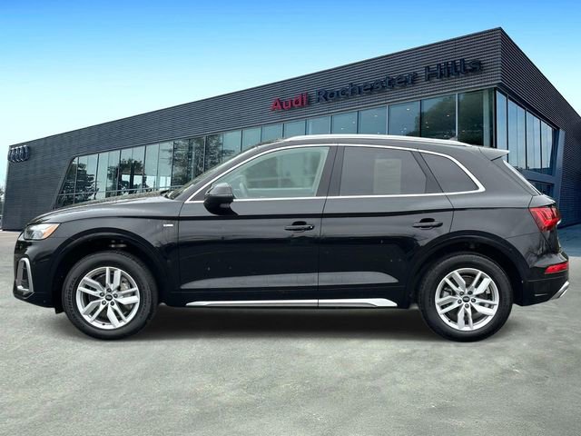 Used 2023 Audi Q5 2.0T Premium w/ Convenience Package image 2