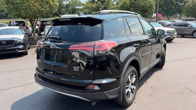 Used 2018 Toyota RAV4 XLE w/ Plus Extra Value Package AWD/4WD image 3