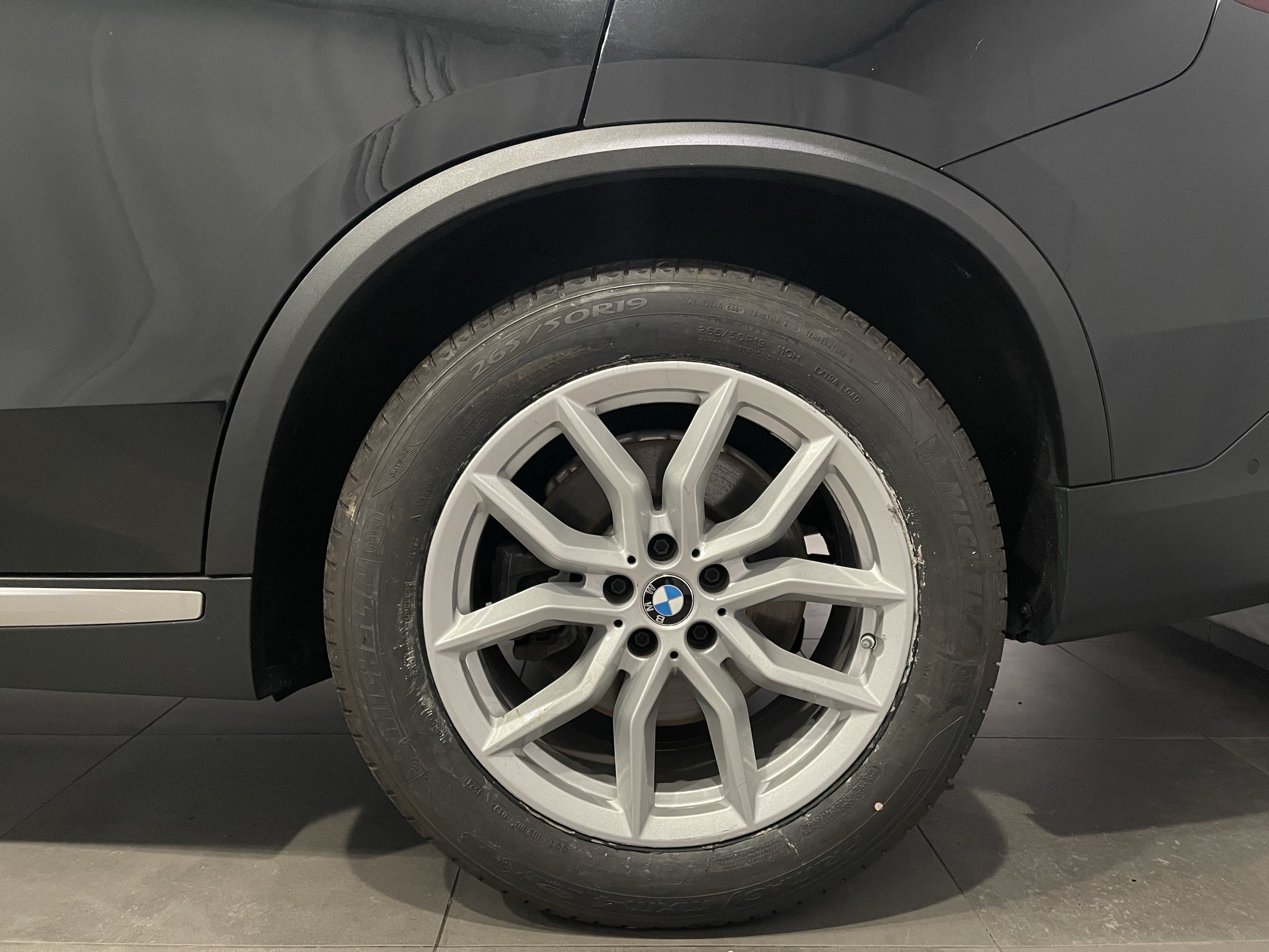 Used 2019 BMW X5 xDrive40i w/ Convenience Package AWD/4WD image 8