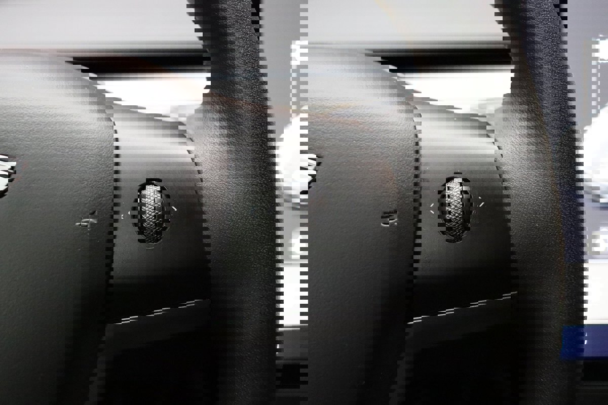 Used 2023 Tesla Model Y Performance image 47