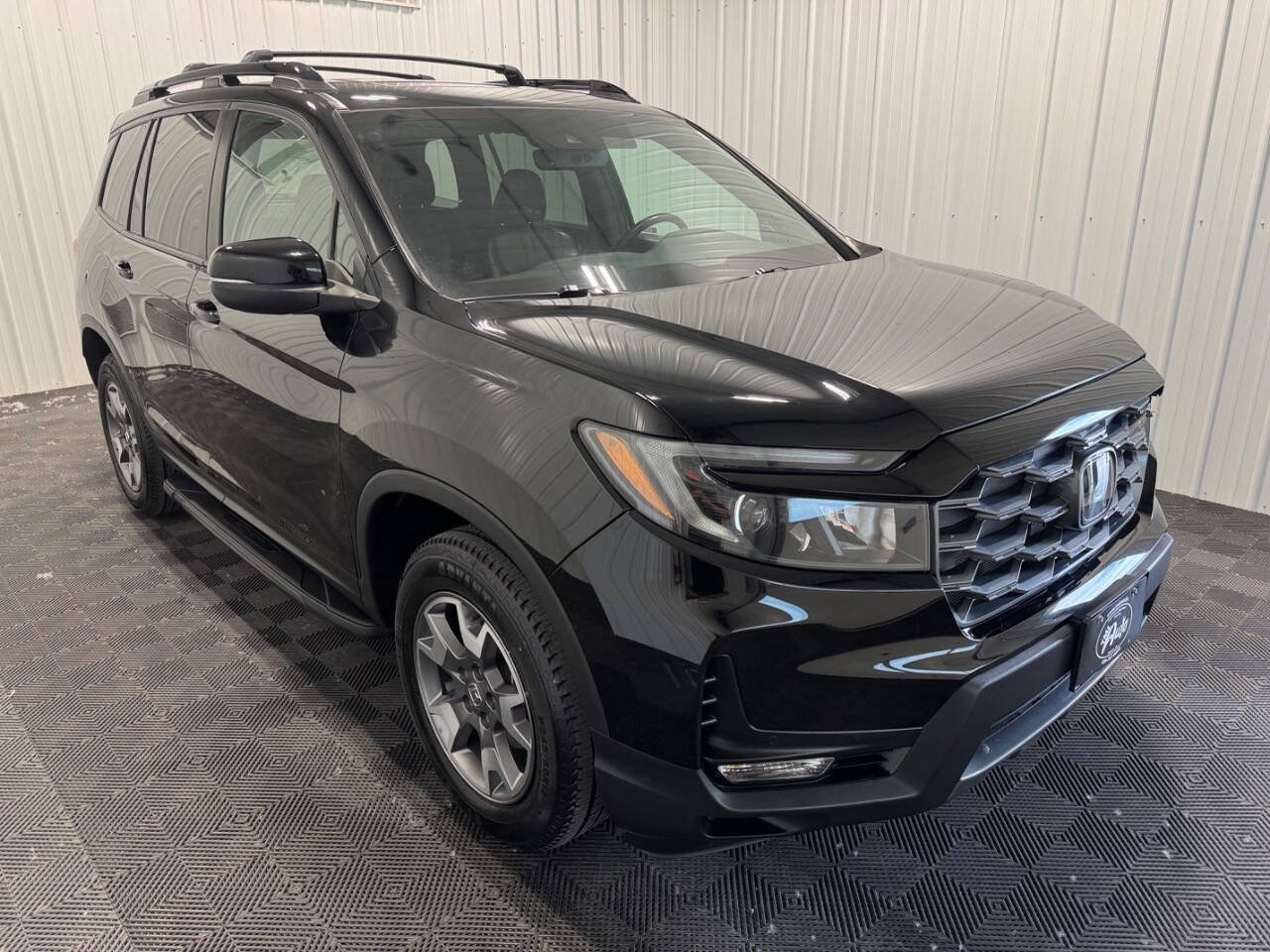 Used 2022 Honda Passport TrailSport image 2