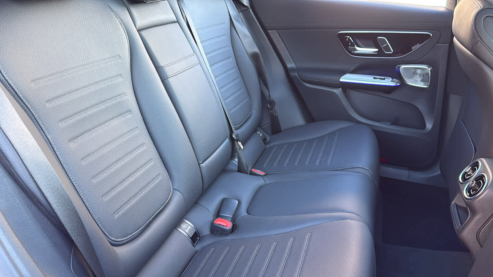 New 2026 Mercedes-Benz GLC 300 4MATIC image 34