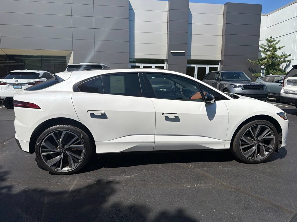 Certified 2024 Jaguar I-PACE R-Dynamic HSE AWD/4WD image 6
