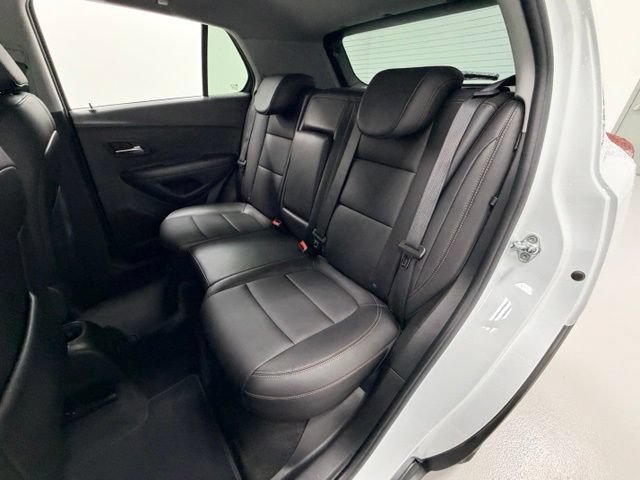 Certified 2021 Chevrolet Trax LT w/ Premium Seat Package FWD image 21