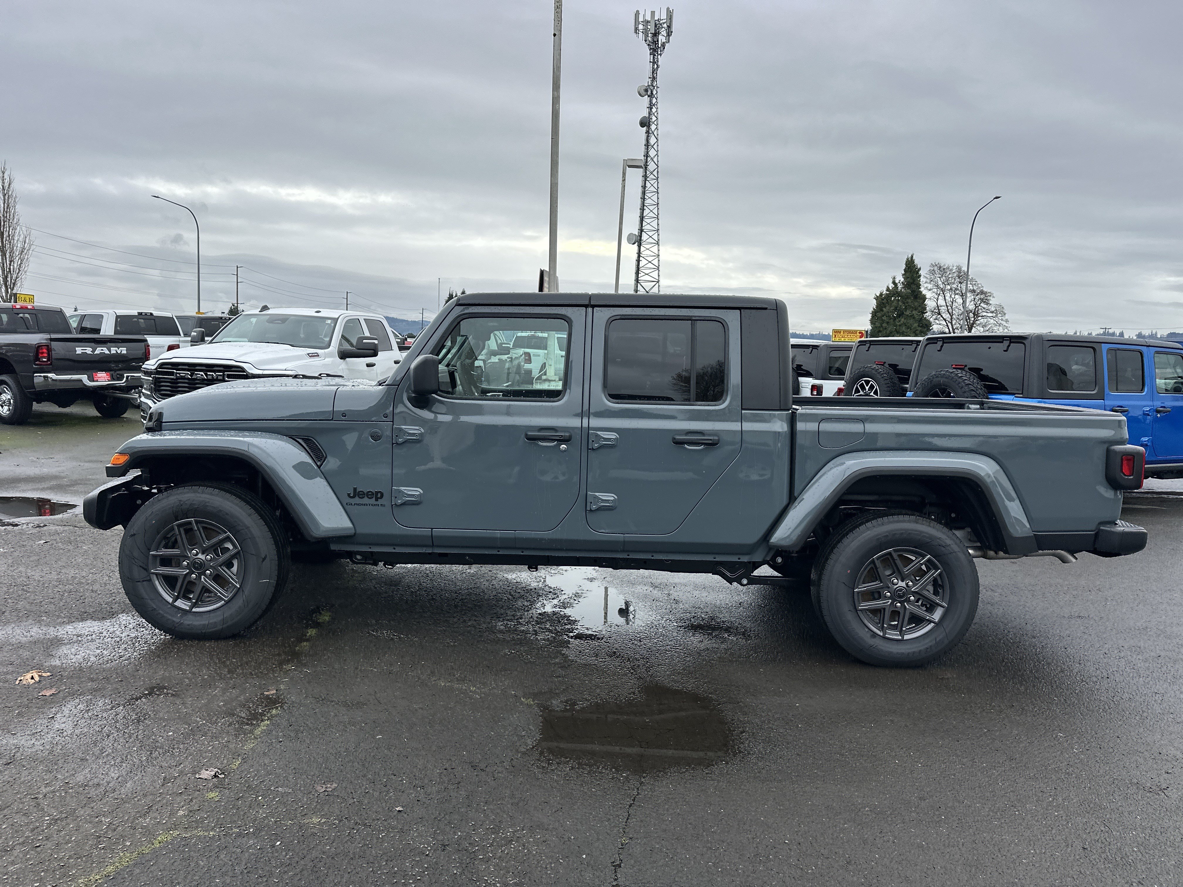 New 2026 Jeep Gladiator Sport image 2
