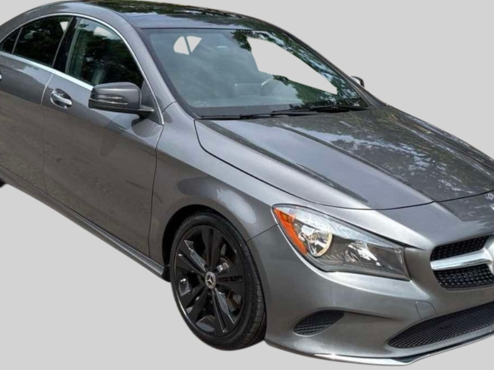 Used 2018 Mercedes-Benz CLA 250 4MATIC image 2