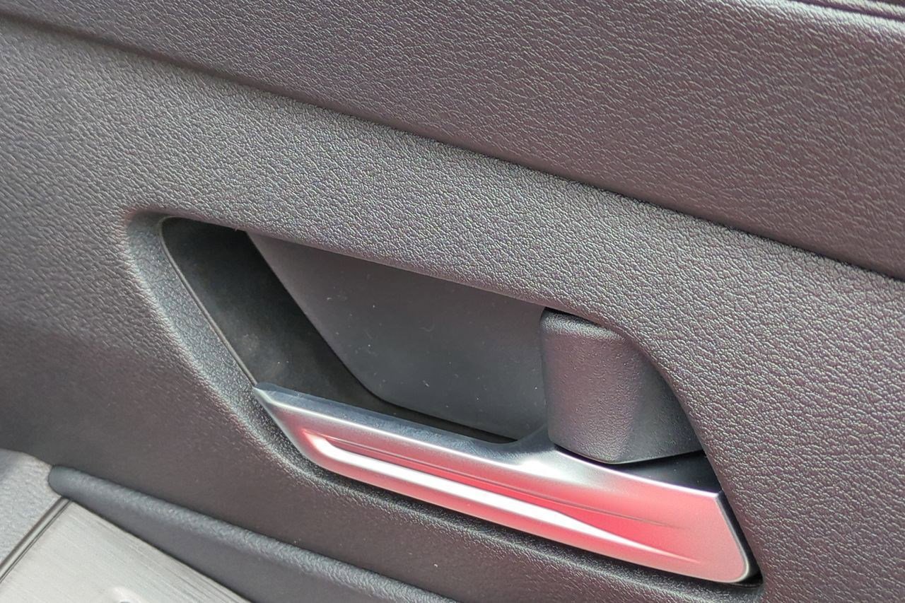 New 2026 Nissan Sentra SR w/ Floor Mat Package FWD image 32