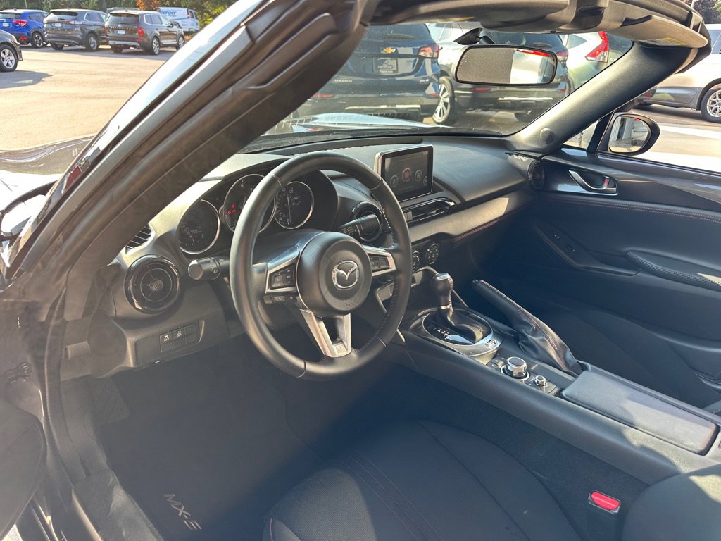 Used 2016 MAZDA MX-5 Miata Club RWD image 9
