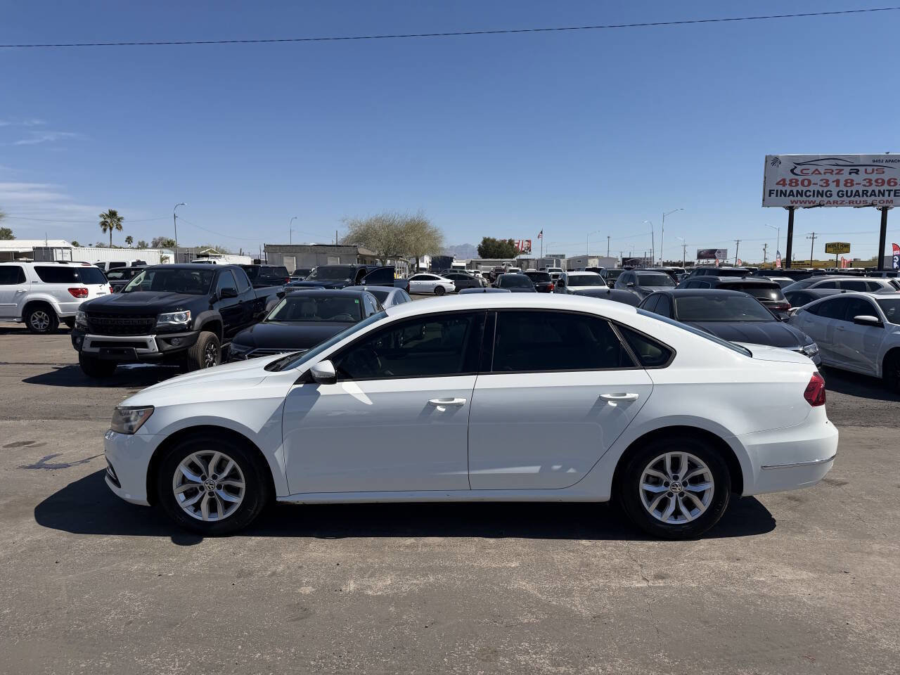 Used 2018 Volkswagen Passat 2.0T S FWD image 4