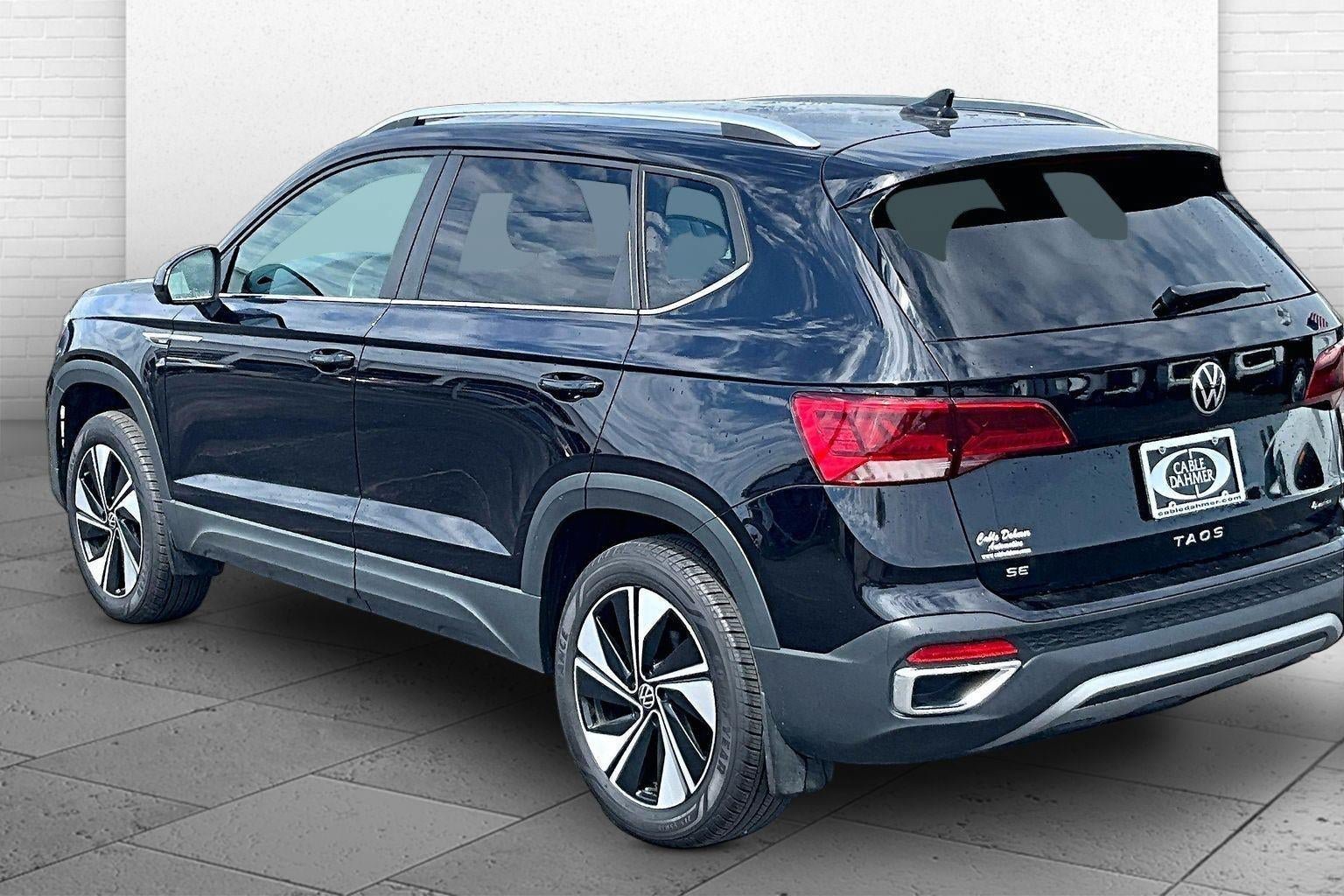 Used 2023 Volkswagen Taos SE AWD/4WD image 11