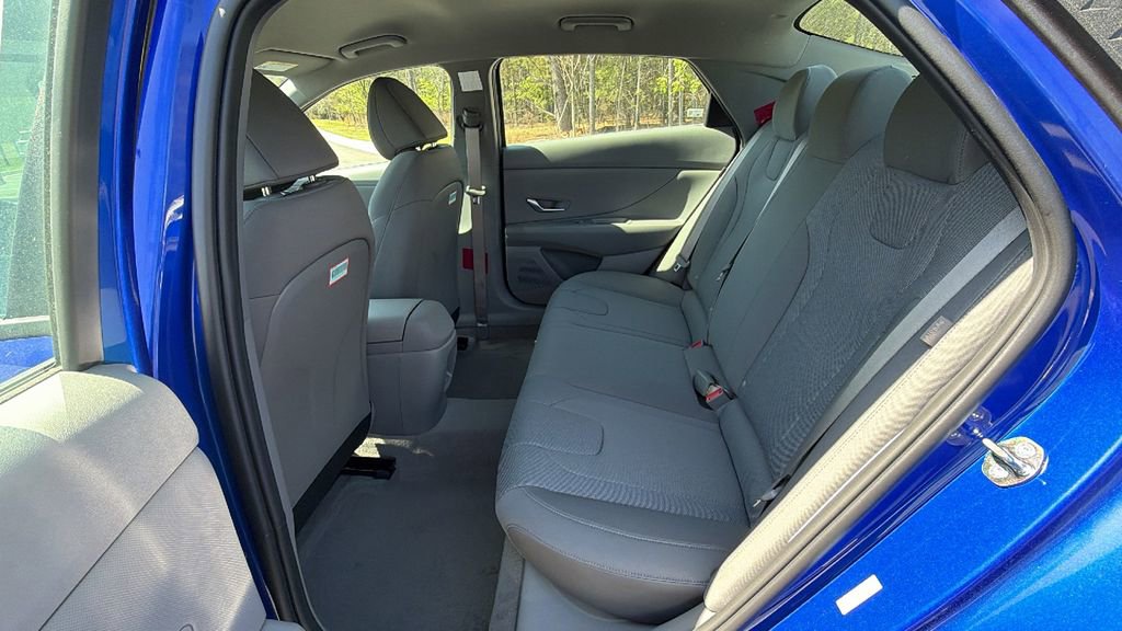 New 2026 Hyundai Elantra SE image 19