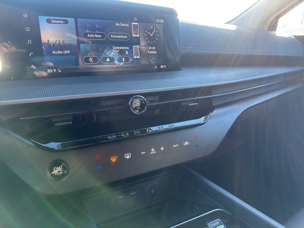 Used 2025 Nissan Murano SV image 22