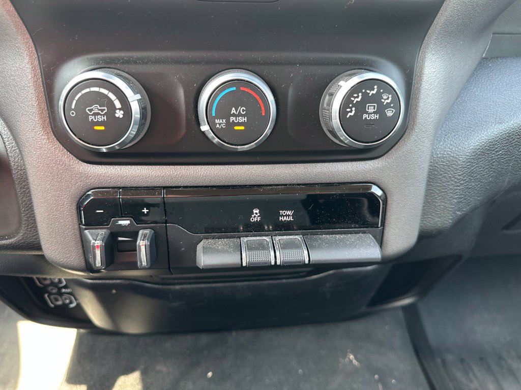 Used 2020 RAM 1500 Big Horn AWD/4WD image 43