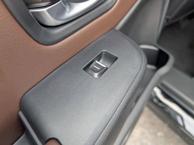 Used 2025 Honda Pilot Elite image 11