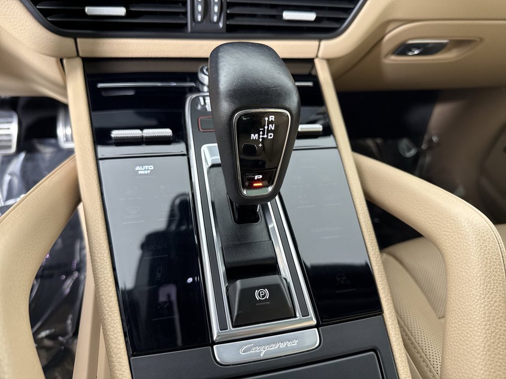 Certified 2023 Porsche Cayenne S Platinum w/ Premium Package Plus AWD/4WD image 33