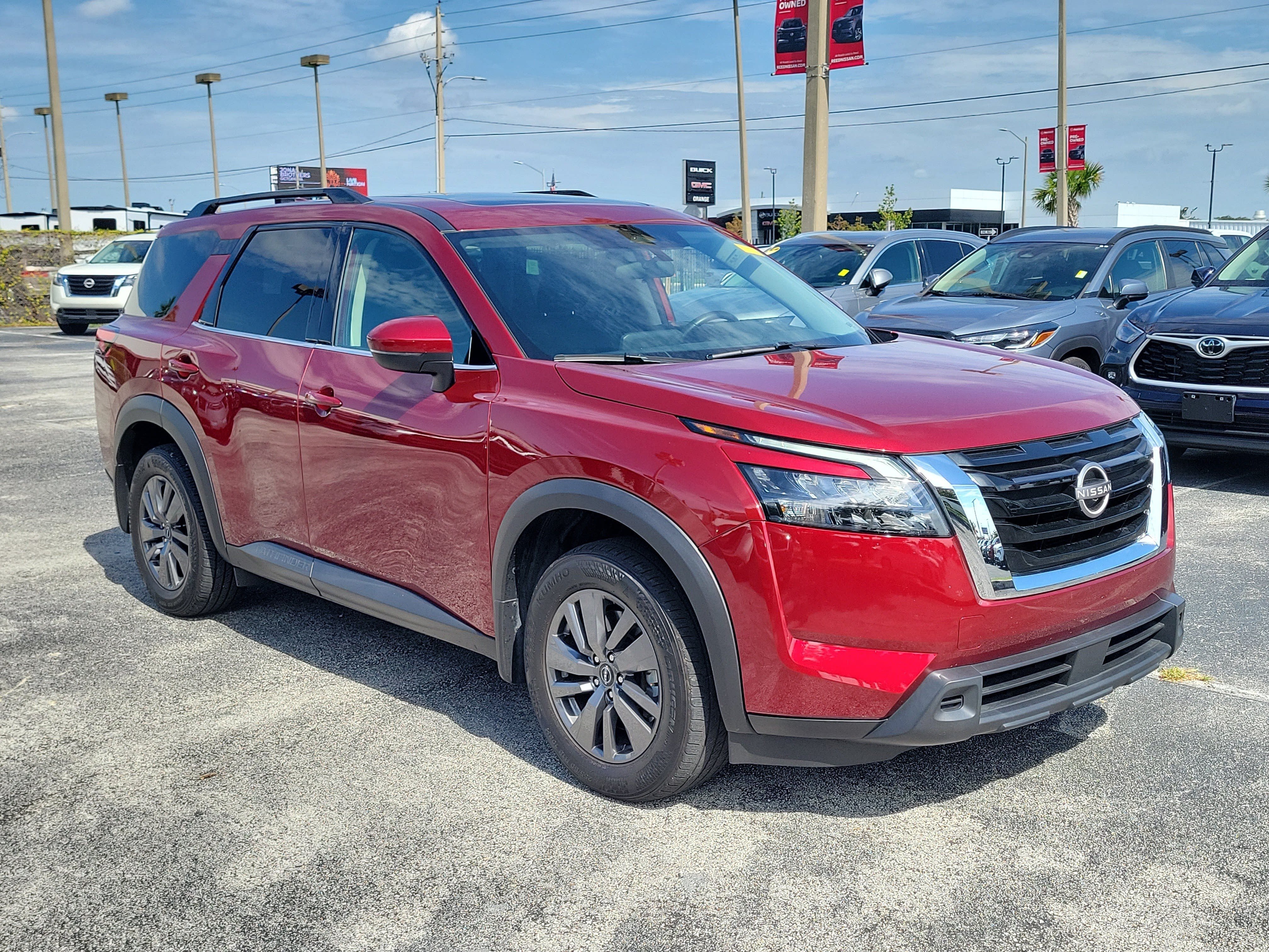 Certified 2024 Nissan Pathfinder SV w/ SV Premium Package FWD image 3