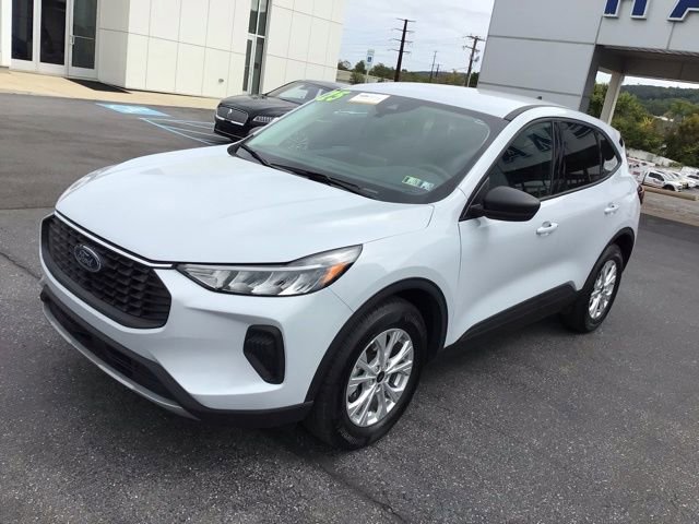 Certified 2025 Ford Escape Active image 2