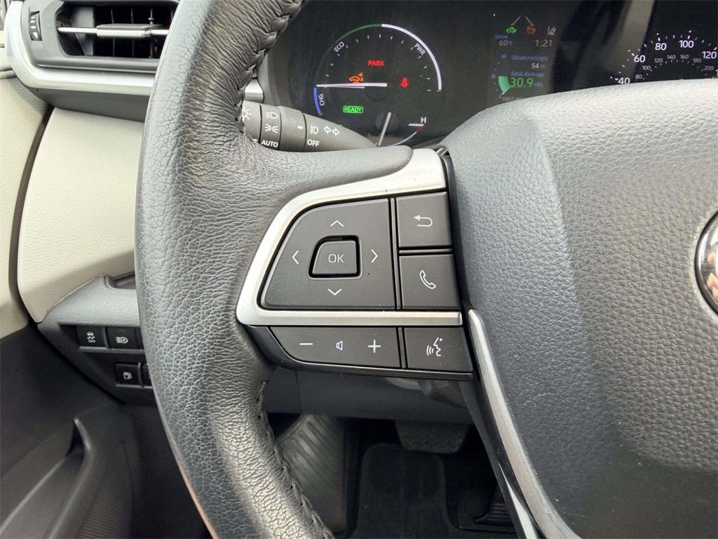 Certified 2024 Toyota Sienna XLE image 8