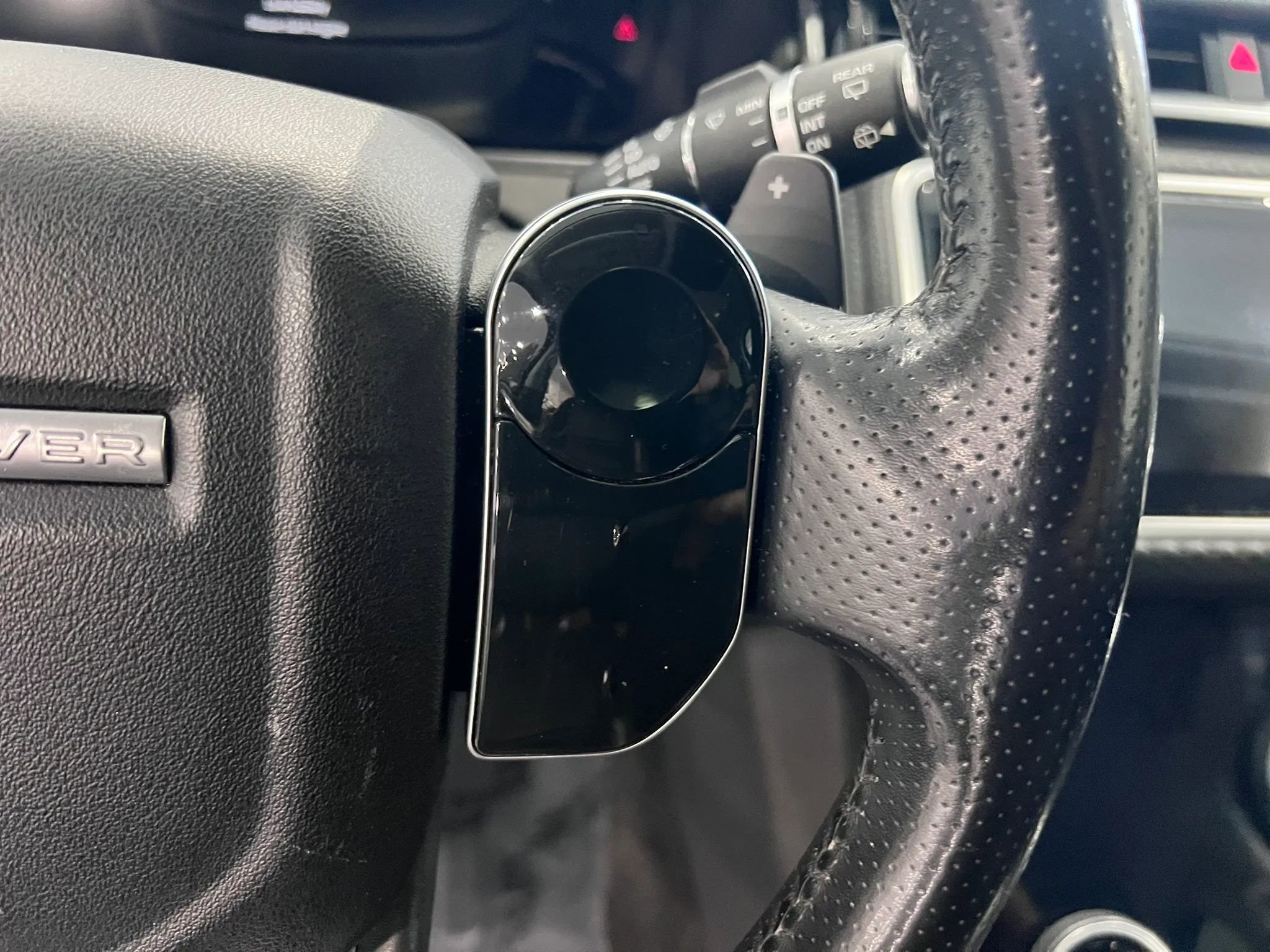 Used 2018 Land Rover Range Rover Velar S AWD/4WD image 54