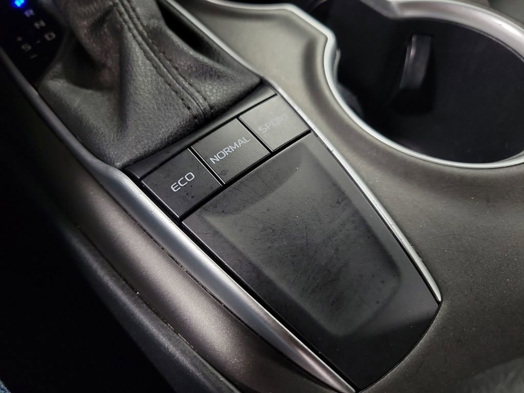 Used 2022 Toyota Camry LE FWD image 15