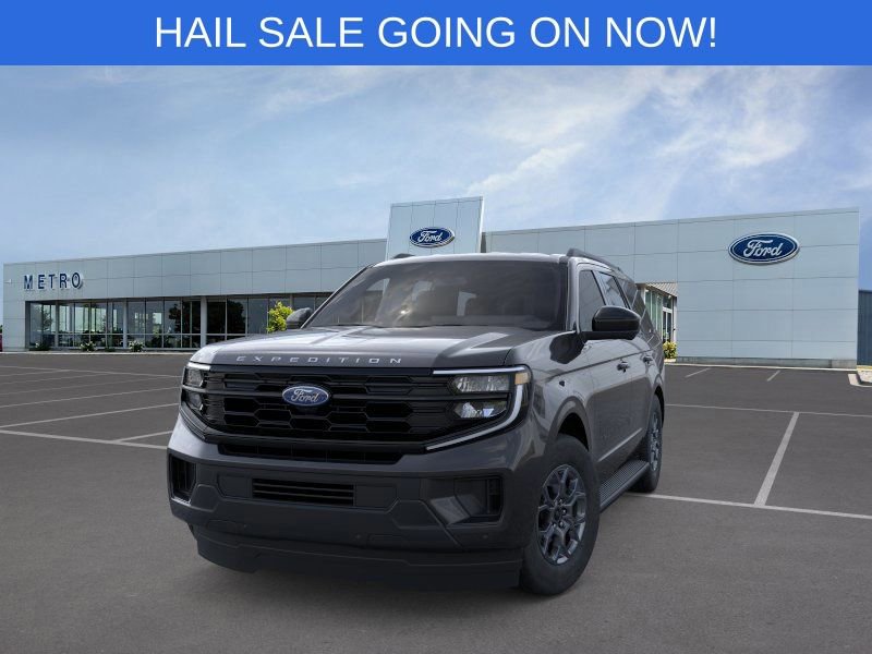 New 2025 Ford Expedition Active image 2