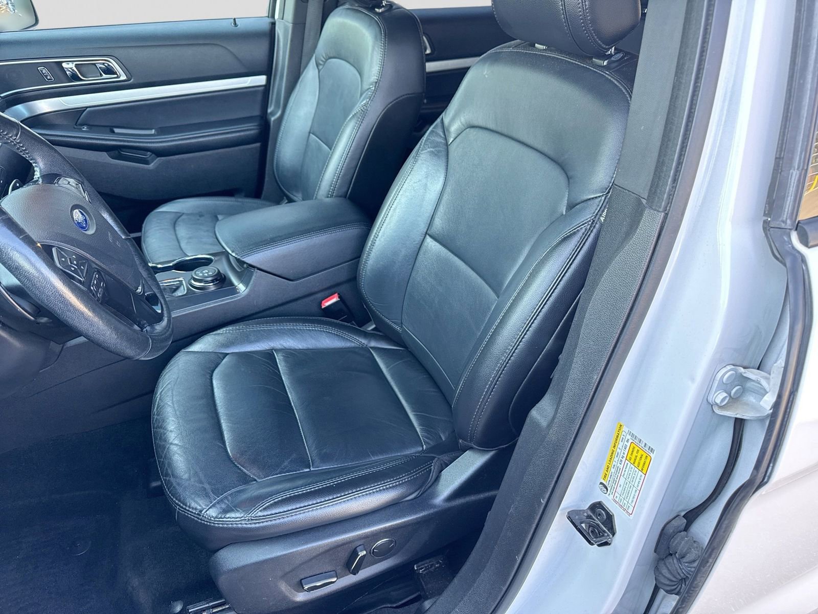 Used 2017 Ford Explorer XLT w/ Equipment Group 202A image 17