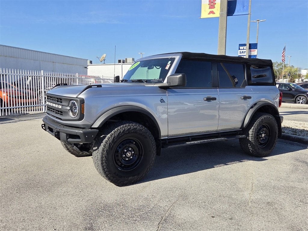 Used 2021 Ford Bronco Black Diamond image 2
