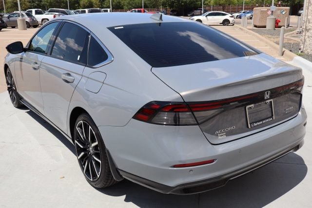 Used 2025 Honda Accord Touring image 4